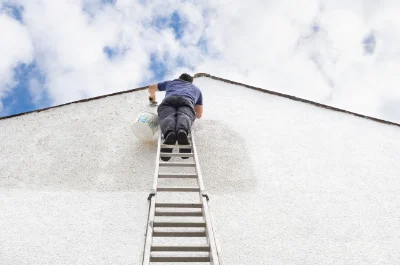 Peinture extérieure à Joucou — façades et ravalement